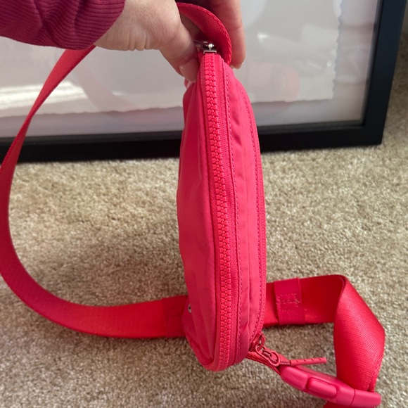 Lululemon Pink Belt Bag size 1L - Picture 11 of 12